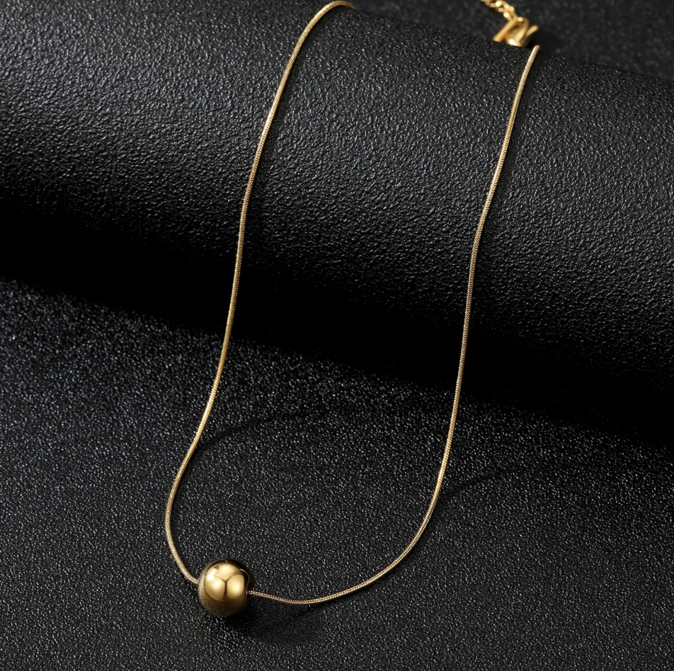 Grace Clavicle Ball Necklace