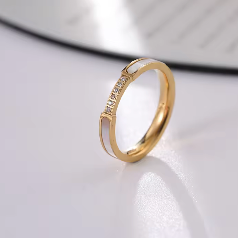 Piper CZ & Shell Ring