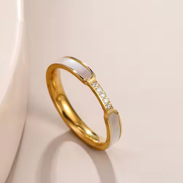 Piper CZ & Shell Ring